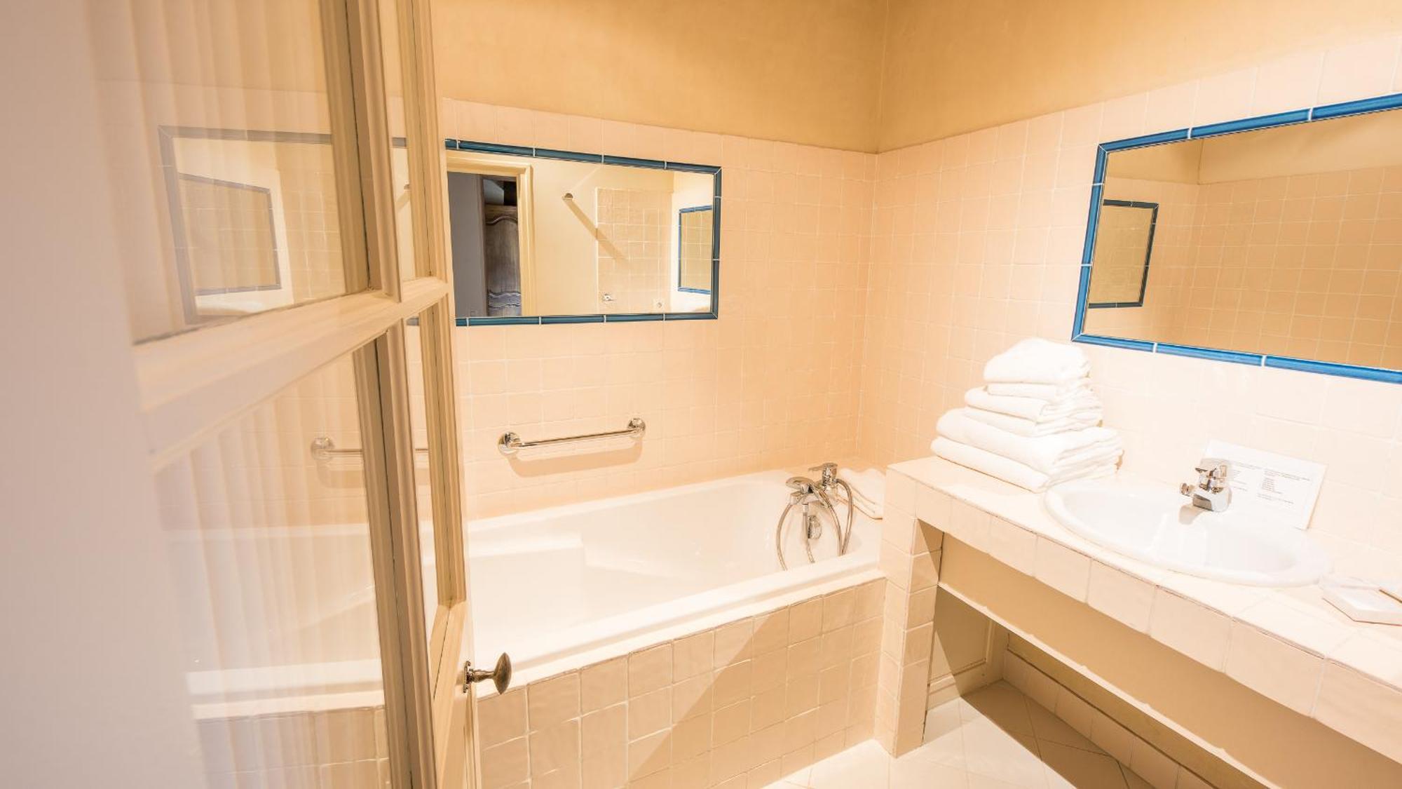 Le Champ Des Oiseaux Hotel & Spa Troyes Buitenkant foto